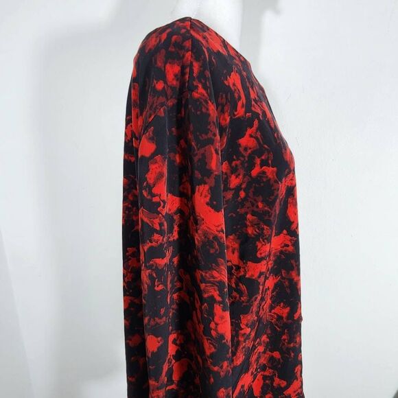 Carmen Marc Valvo Red and Black Print Blouse with Bell Sleeves NWT Size XL - Picture 5 of 9